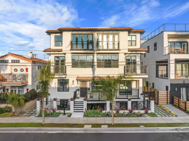 812 N Cleveland Street, Oceanside CA: https://media.crmls.org/mediaz/3e2dc3c1-2b3c-4654-b353-7f8e14354beb.jpg