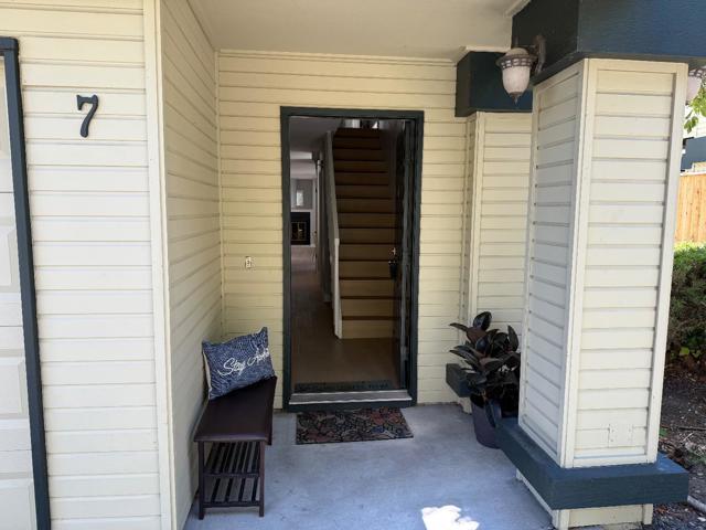 421 Sierra Vista Avenue, Mountain View CA: https://media.crmls.org/mediaz/3e2e3e27-6bb6-4f67-8457-7a41fedc9518.jpg