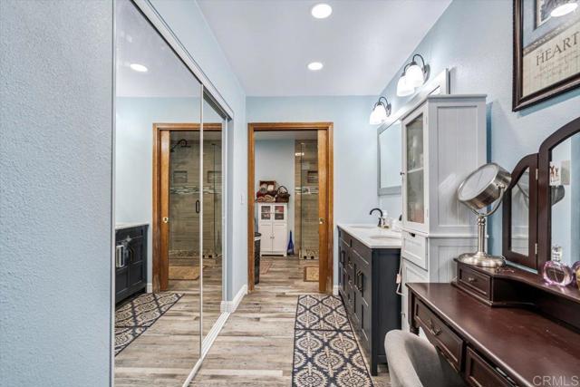 1315 Hermana Court, Vista CA: https://media.crmls.org/mediaz/3e2ea986-f39f-45a6-b643-d139eec5ceb2.jpg