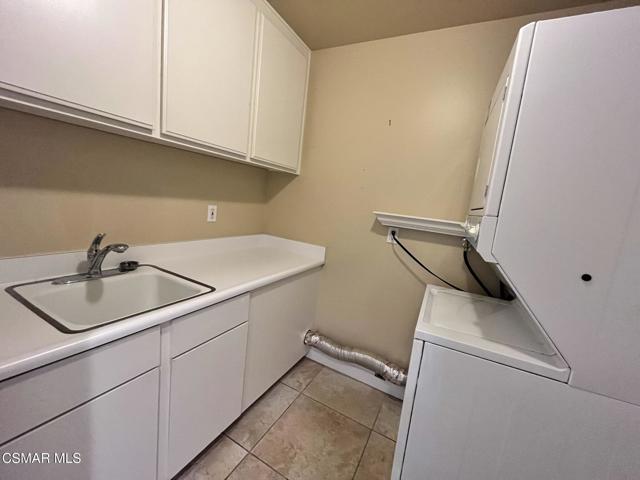 29160 Oakpath Drive, Agoura Hills CA: https://media.crmls.org/mediaz/3e2ff351-0489-4cd7-b093-57929990c192.jpg
