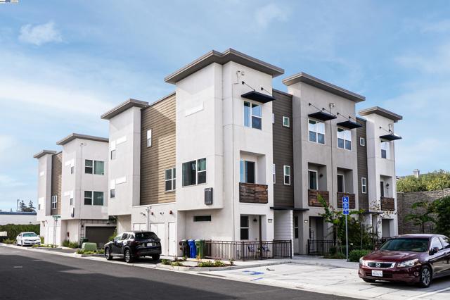 37336 Duckling Ter, Fremont CA: https://media.crmls.org/mediaz/3e308473-170b-48d1-a53d-23b2fdc3d86f.jpg