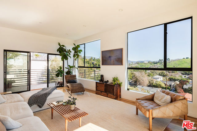 Image 14 of 38 For 4052 Jennings Drive