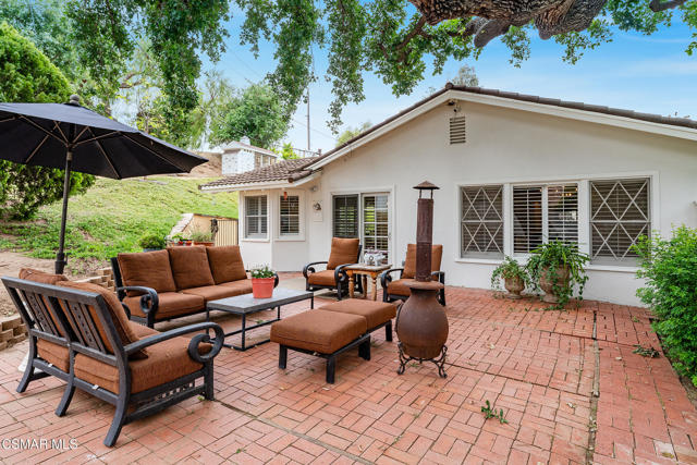 566 Rancho Road, Thousand Oaks CA: https://media.crmls.org/mediaz/3e313856-c746-4c26-b18f-dbf61b47e33d.jpg