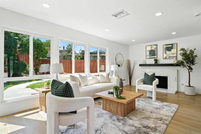 Detail Gallery Image 2 of 24 For 305 Spruce St, Chula Vista,  CA 91911 - 5 Beds | 2/1 Baths