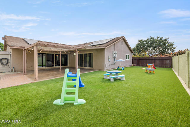 2345 Cragmont Court, Simi Valley CA: https://media.crmls.org/mediaz/3e32f671-70ee-4fef-b799-d0450bbd1c17.jpg