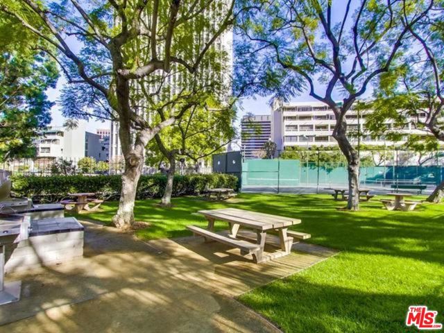 800 W 1ST Street, Los Angeles CA: https://media.crmls.org/mediaz/3e334ee7-9f2c-4d7d-ab8f-a7ffc1acf4b4.jpg