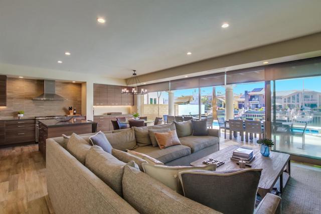8 Buccaneer Way, Coronado CA: https://media.crmls.org/mediaz/3e33cc05-0ea3-48cd-bf23-b5a28b0a5171.jpg