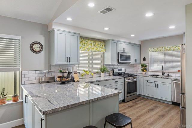 31655 Loma Linda, Temecula CA: https://media.crmls.org/mediaz/3e346df1-72e1-4ef8-9a49-4683e6df84f4.jpg