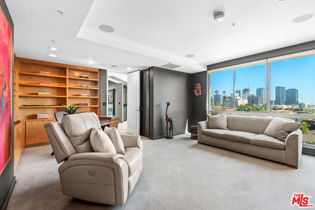10490 Wilshire Boulevard, Los Angeles CA: https://media.crmls.org/mediaz/3e34b379-a93d-4ca9-9707-40c0e50e5a15.jpg