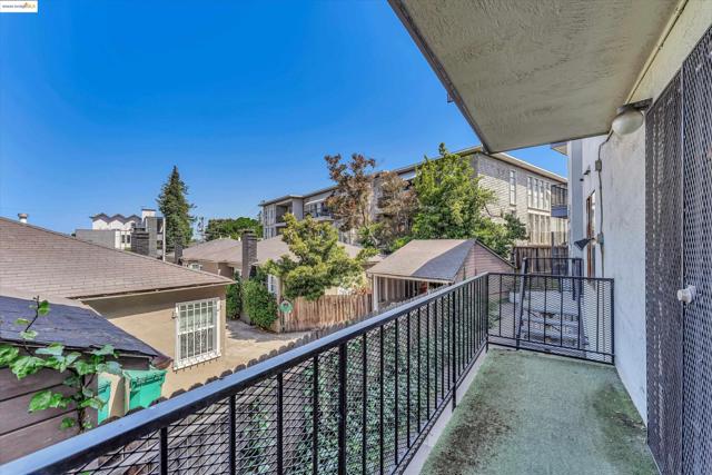 567 Oakland Ave, Oakland, California 94611, 1 Bedroom Bedrooms, ,1 BathroomBathrooms,Condominium,For Sale,Oakland Ave,41083171