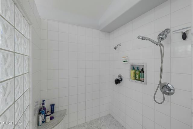 12430 Nelson Road, Moorpark CA: https://media.crmls.org/mediaz/3e352993-226f-4c72-b24d-f560bf4b9bca.jpg