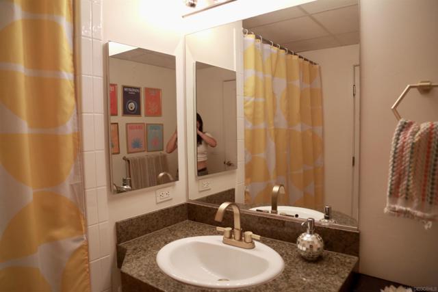 1080 Park Blvd, San Diego CA: https://media.crmls.org/mediaz/3e357dc6-70c6-4afa-8e0b-59e78196edaa.jpg