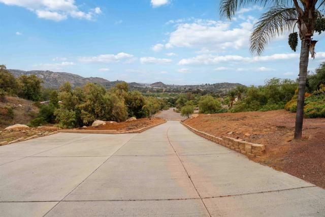2387 Country Heights Rd., Escondido CA: https://media.crmls.org/mediaz/3e366cf2-3895-4f85-a281-70bf048d200d.jpg