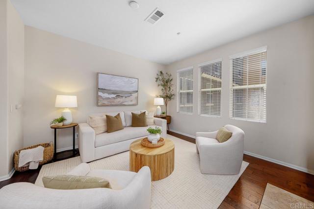 1823 Peach Court, Chula Vista CA: https://media.crmls.org/mediaz/3e370dfc-b019-454a-b9e8-0f9fd80a12db.jpg
