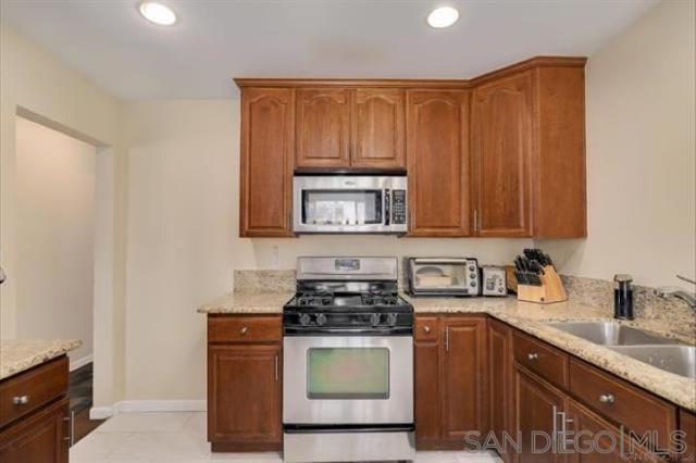 5442 San Onofre Ter, San Diego CA: https://media.crmls.org/mediaz/3e37df86-27ef-4c48-b13f-e09aaaf42fc0.jpg