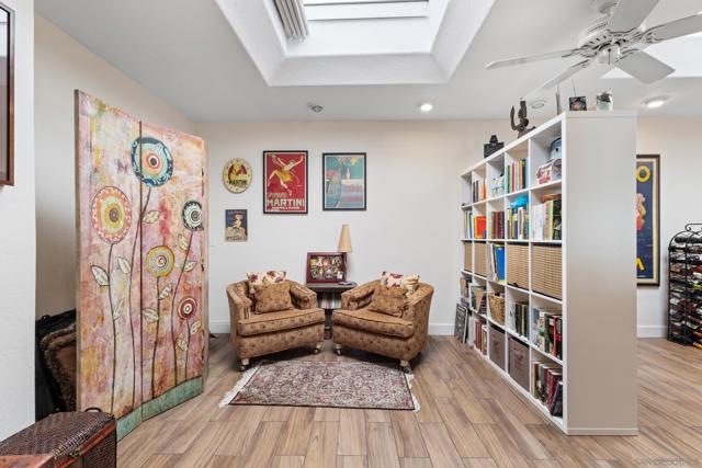 4695 Adra Way, Oceanside CA: https://media.crmls.org/mediaz/3e38bff7-8d2c-4db0-8785-931b1bbf0a8e.jpg