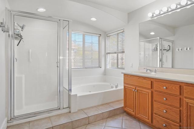 29487 Georgetown Ln, Temecula CA: https://media.crmls.org/mediaz/3e3b0edf-7155-4369-b9c9-35ea48e96d91.jpg