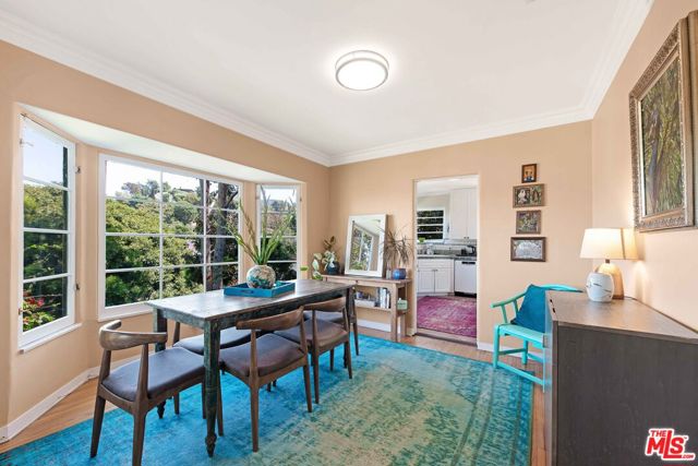 3217 Bennett Drive, Los Angeles CA: https://media.crmls.org/mediaz/3e3b1f7a-8331-4acb-809b-d643cd56f769.jpg