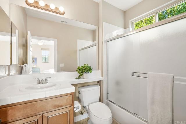 Detail Gallery Image 39 of 68 For 14773 via Bettona, San Diego,  CA 92127 - 4 Beds | 4/1 Baths