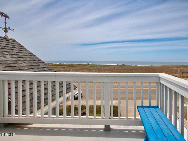 924 Glass Beach Drive, Fort Bragg CA: https://media.crmls.org/mediaz/3e3b8462-748d-43e7-954f-3fec35026b68.jpg