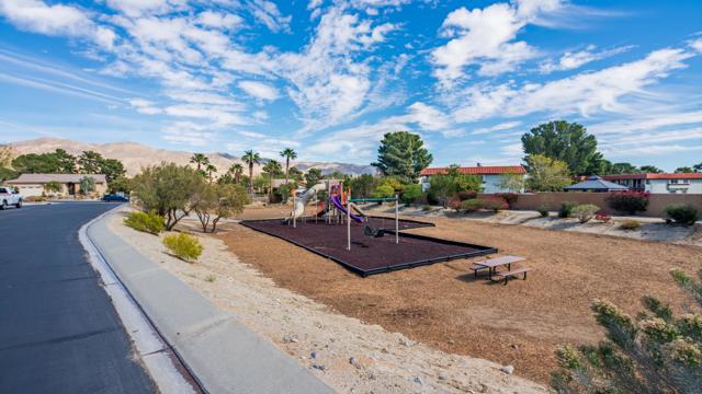 8796 Clubhouse Boulevard, Desert Hot Springs CA: https://media.crmls.org/mediaz/3e3bc65b-cd37-45f5-99e2-3e1102a95b62.jpg