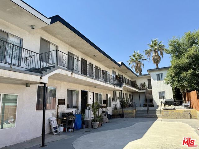 5623 Meridian Street, Los Angeles CA: https://media.crmls.org/mediaz/3e3c47cd-1415-4d98-b4c8-c6ef9c3b63f8.jpg