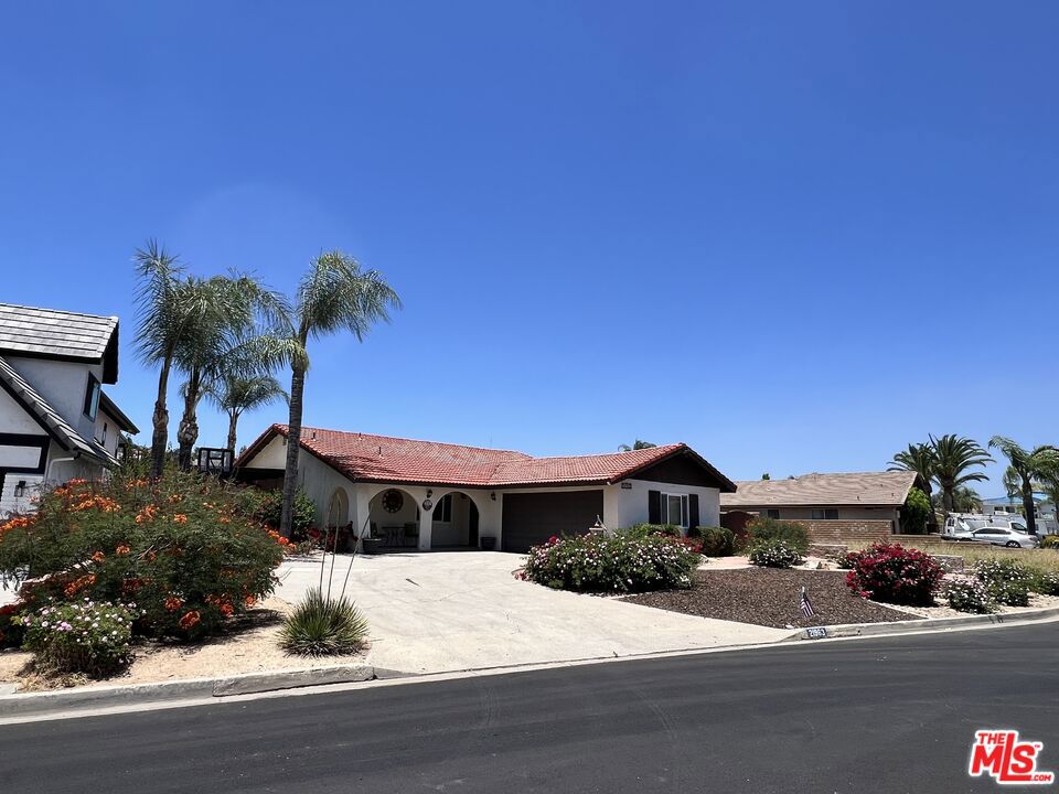 21963 Strawberry Lane