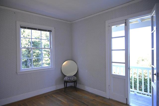 1920 Oak Knoll Drive, Belmont CA: https://media.crmls.org/mediaz/3e3db9e2-2884-4e02-ba71-217b0d012eb1.jpg