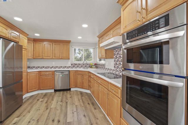 3104 sombrero circle, San Ramon CA: https://media.crmls.org/mediaz/3e3f3378-9478-4f46-b60d-709e561d3da6.jpg