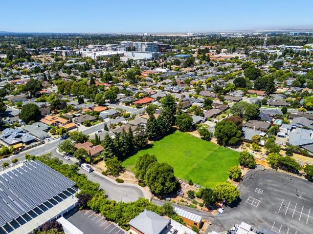 520 S Bayview Avenue, Sunnyvale CA: https://media.crmls.org/mediaz/3e3f3dc8-918e-483a-9a8c-223f9517c970.jpg
