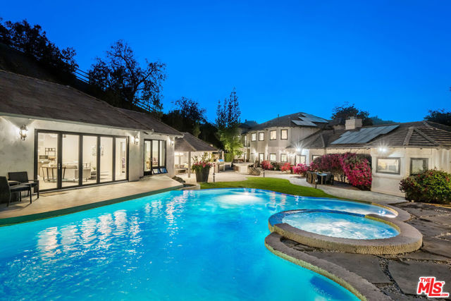 204 Bell Canyon Road, Bell Canyon CA: https://media.crmls.org/mediaz/3e3f7da5-f71d-4f23-82b5-8f8b630cf118.jpg