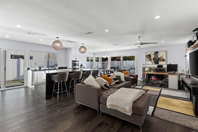 Detail Gallery Image 2 of 28 For 110 Turner Ave, Encinitas,  CA 92024 - 3 Beds | 2 Baths