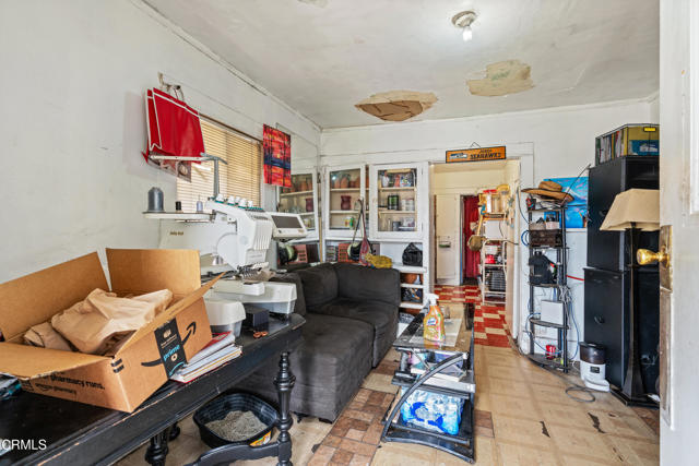 1156 S Alma Avenue, Los Angeles CA: https://media.crmls.org/mediaz/3e3fcd44-d299-43df-9350-18d4bffafd34.jpg