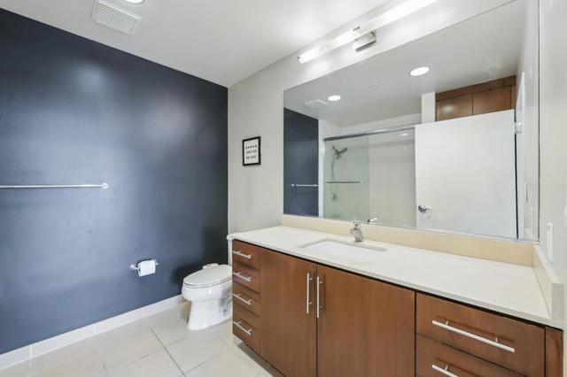 Image 18 of 22 For 38 Almaden Boulevard 1115