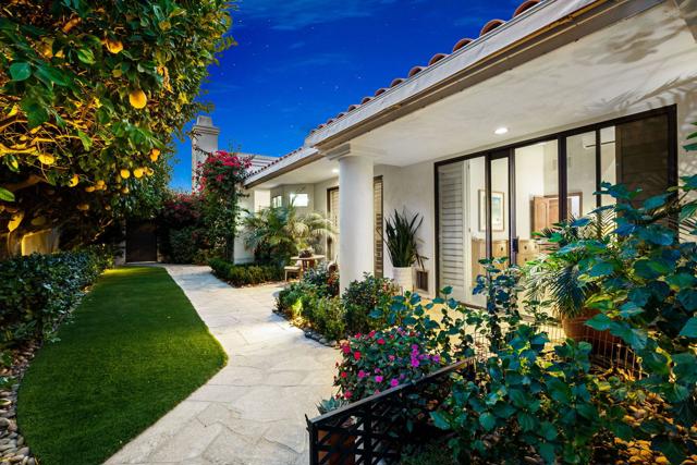 55197 Southern, La Quinta CA: https://media.crmls.org/mediaz/3e40d41e-31ef-40bb-b0e3-5d547af754a2.jpg