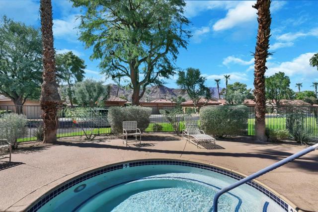 51 Sunrise Drive, Rancho Mirage CA: https://media.crmls.org/mediaz/3e40d639-5856-4baa-ba39-2f66efcf2254.jpg