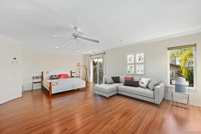 10562 Aspen Gln, Escondido CA: https://media.crmls.org/mediaz/3e40d862-abb2-46ca-86d1-b796d0c9957e.jpg