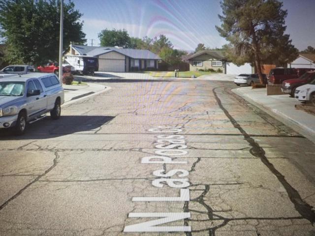 1230 N Las Posas Court, Ridgecrest CA: https://media.crmls.org/mediaz/3e4141f6-8688-46b4-97ba-85dead2564dd.jpg