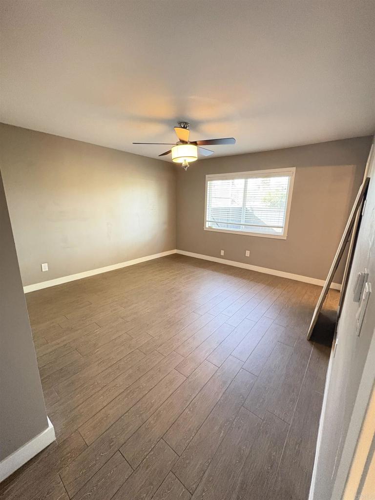 1295 Discovery St - photo 11