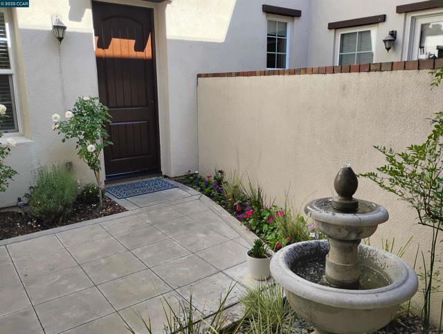 7840 Stoneleaf Drive, San Ramon CA: https://media.crmls.org/mediaz/3e41daf4-0d4b-4093-9735-36cf37535526.jpg