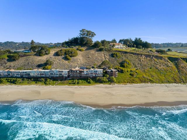 476 Oceanview Drive, La Selva Beach CA: https://media.crmls.org/mediaz/3e420ebe-0dd0-44ca-a972-2af5f9b37a04.jpg