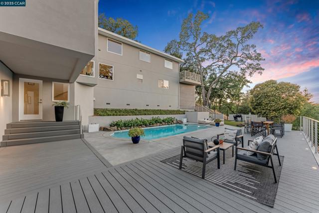 127 Caminar Way, Walnut Creek CA: https://media.crmls.org/mediaz/3e4281ee-4cc6-4ee5-b0b3-6ffc9d7aa49d.jpg