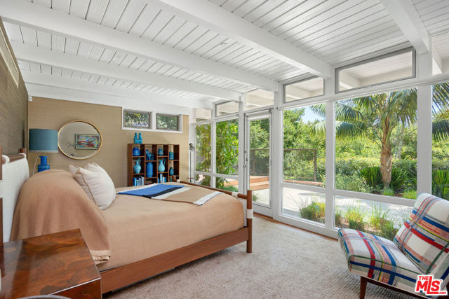 2179 Mandeville Canyon Road, Los Angeles CA: https://media.crmls.org/mediaz/3e430158-8c42-45dc-bce3-e5ea5693a76e.jpg