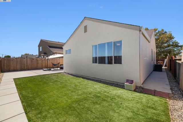 762 Rubier Way, Rio Vista CA: https://media.crmls.org/mediaz/3e43747a-36f5-4197-be34-c1a5f60183b7.jpg