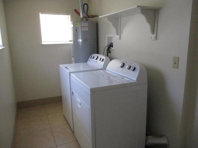8495 Murray Avenue, Gilroy CA: https://media.crmls.org/mediaz/3e43d539-0699-4e20-afde-bf9c0248a21e.jpg