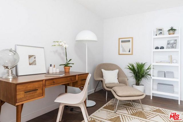 Den that could be utilized as 