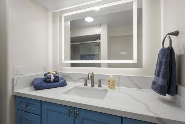 1820 Avenida del Mundo, Coronado CA: https://media.crmls.org/mediaz/3e4427d3-d3bd-4f79-ab82-90eda4e4238a.jpg