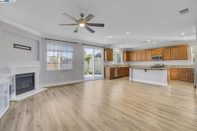 269 Alta St, Brentwood CA: https://media.crmls.org/mediaz/3e44cce3-7110-43f5-8b67-4ac6ea89f9b6.jpg