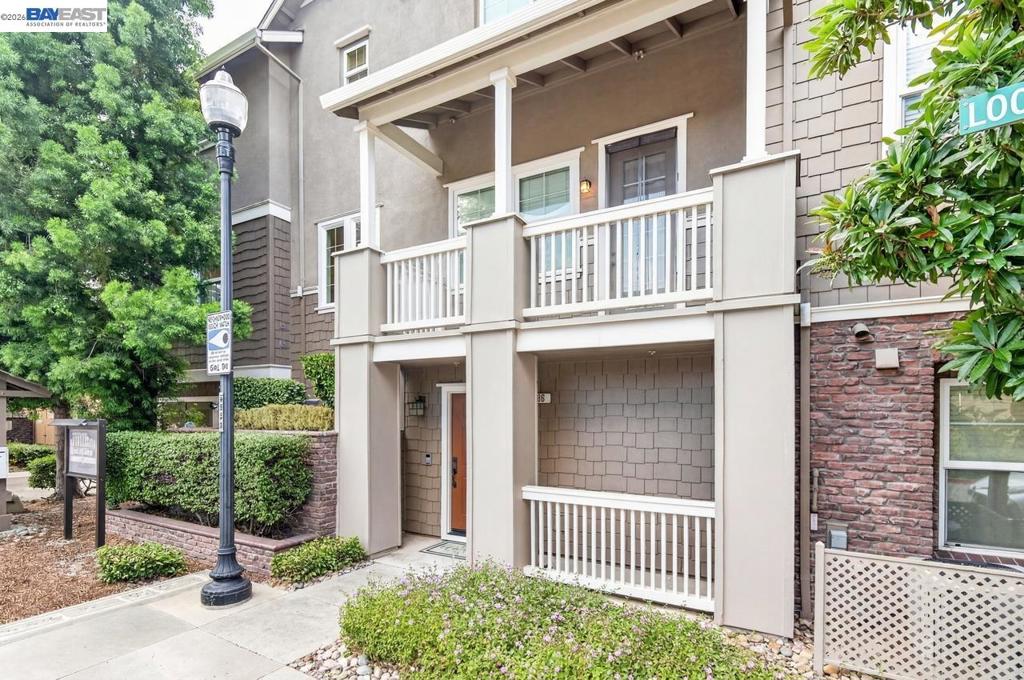 153 Gillette Pl #100