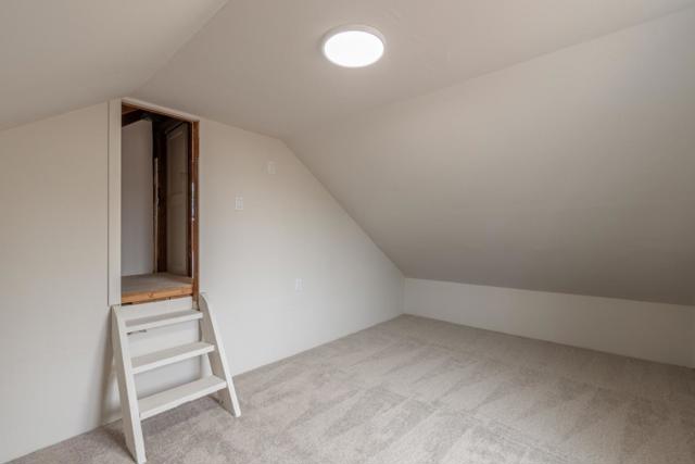 1222 Lincoln Avenue, Pacific Grove CA: https://media.crmls.org/mediaz/3e4511b8-4b0e-4e44-be7d-a748c4f2f5fb.jpg